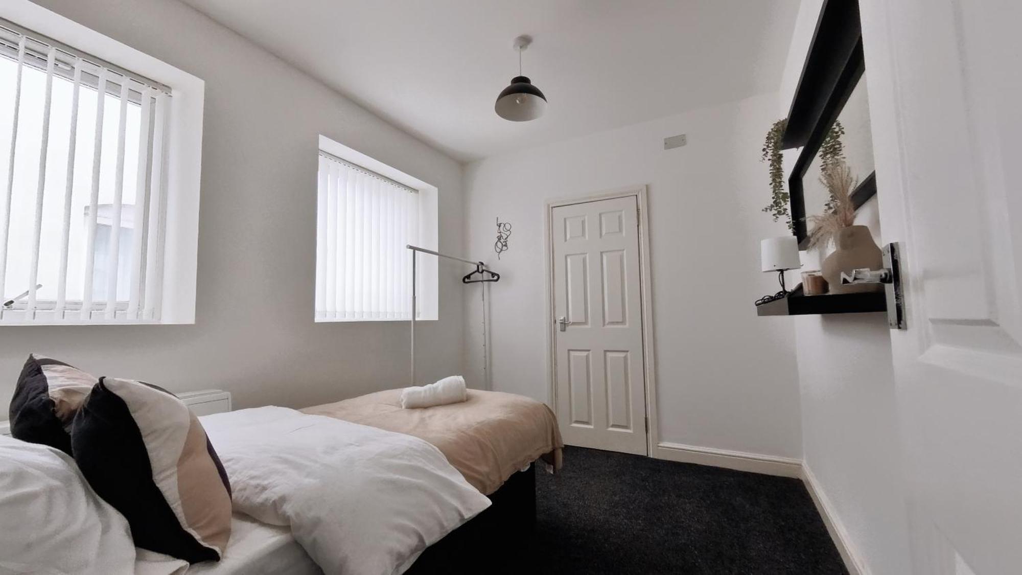 Apartamento Spacious 3br Flat For Groups Visiting With Keyless Check-in, Free Wifi And Parking Birmingham