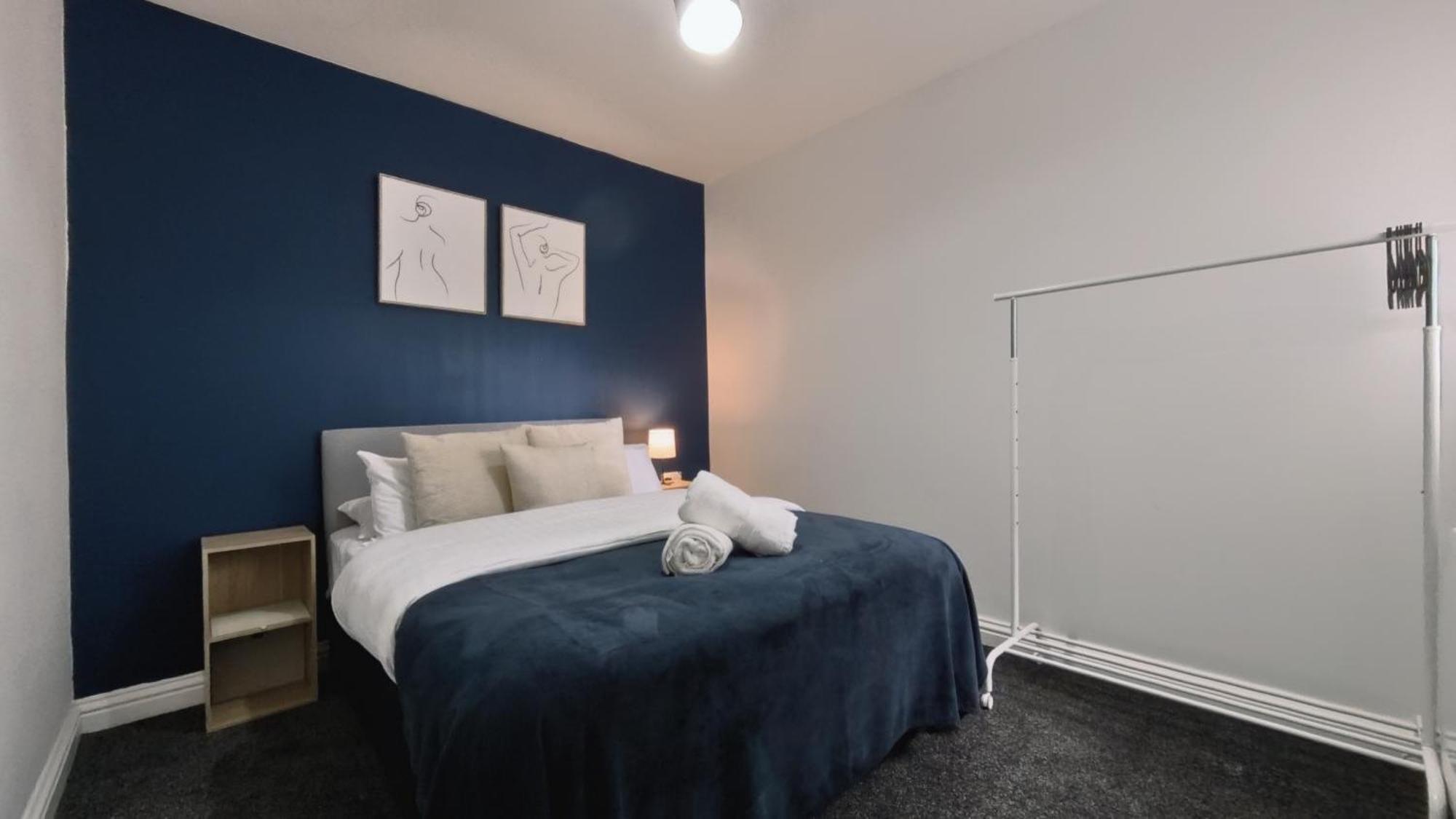 Apartamento Spacious 3br Flat For Groups Visiting With Keyless Check-in, Free Wifi And Parking *