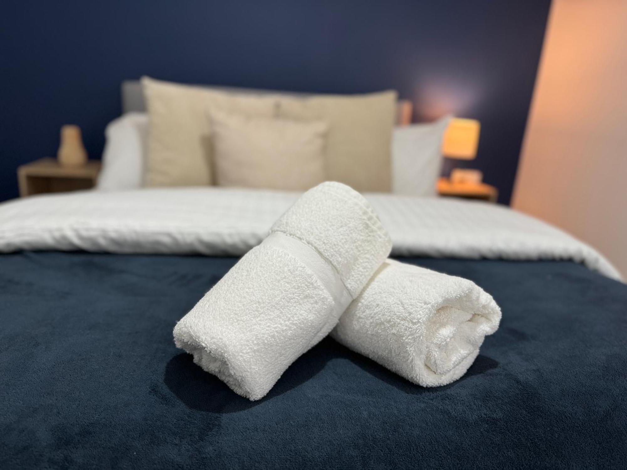 Spacious 3br Flat For Groups Visiting With Keyless Check-in, Free Wifi And Parking Apartamento